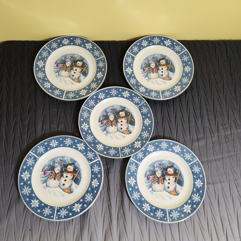 Crofton Festive Snowman Blue and White Dinner Plates (5)